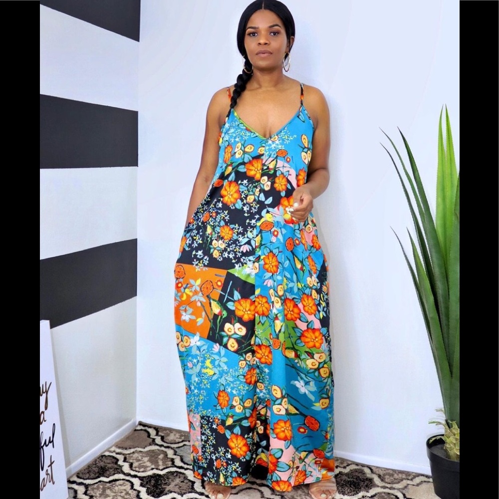 Free size maxi dress.One size fit all dress.Two sided pocket and Light weight